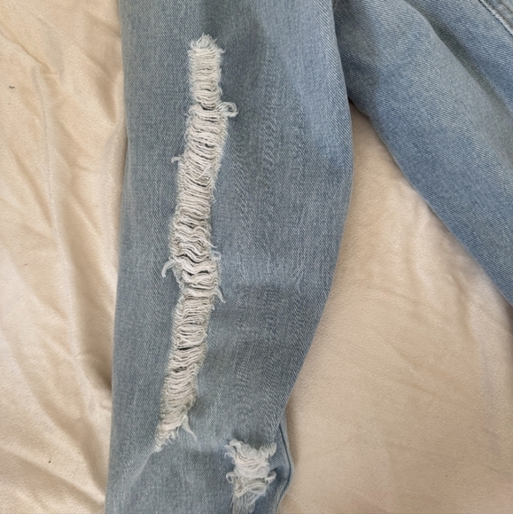 Oversized Y2K Distressed Jean Denim Jacket - Picture 9 of 13